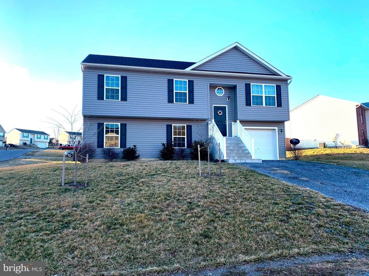 150 Eisenhower Cir - Photo 1