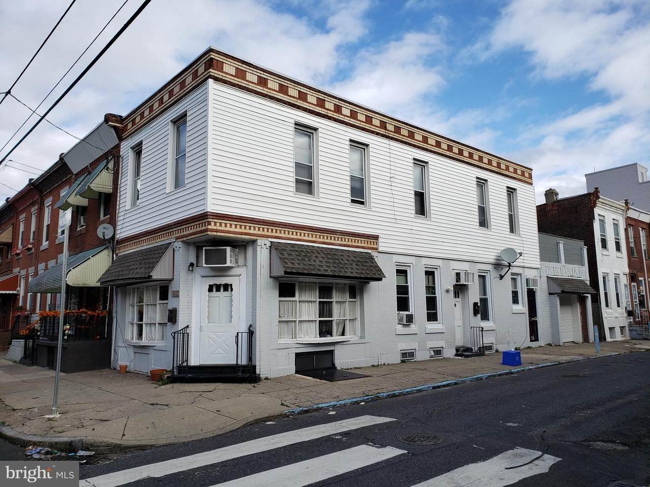 1813 19TH Street - Photo 1