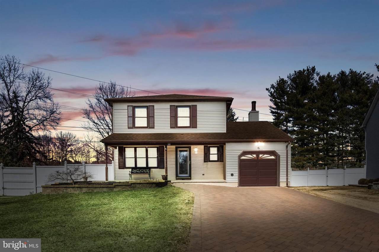 22 Perilli Drive - Photo 1