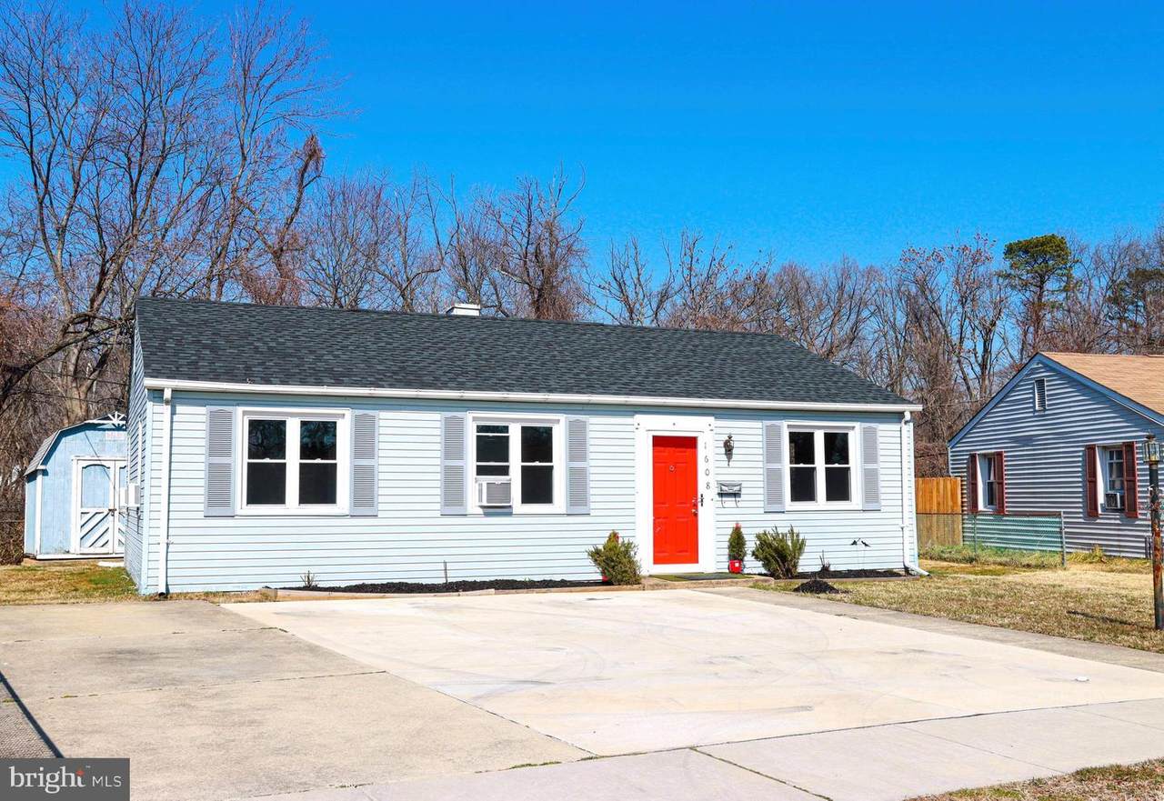 1608 Manning Road - Photo 1