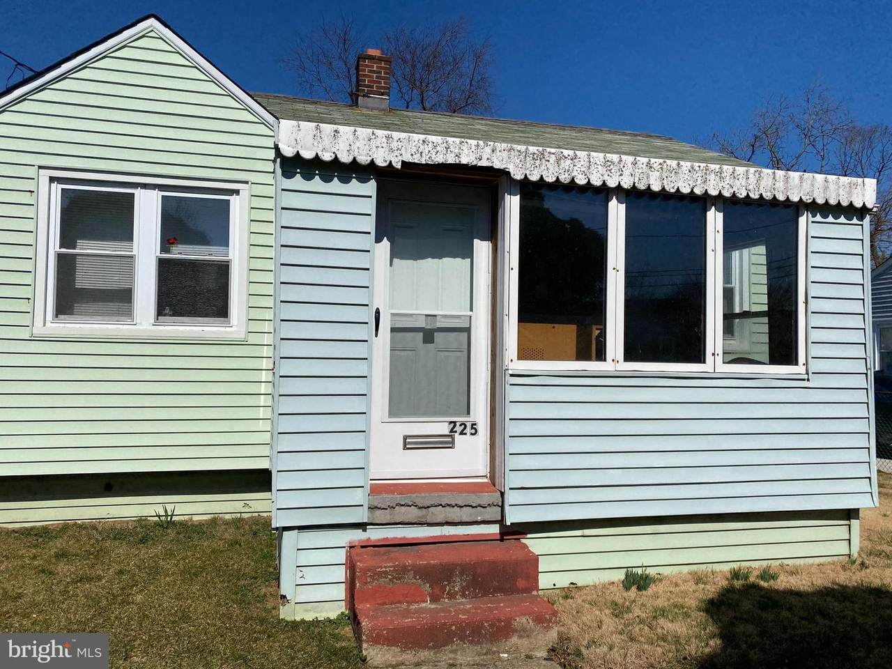 225 Hillview Avenue - Photo 1