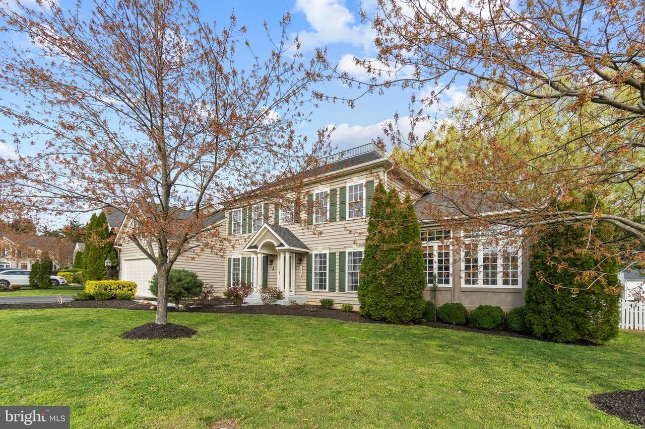 6605 Kanawha Way - Photo 1