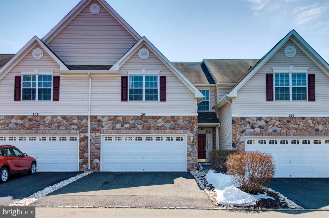 261 Concord Place - Photo 1