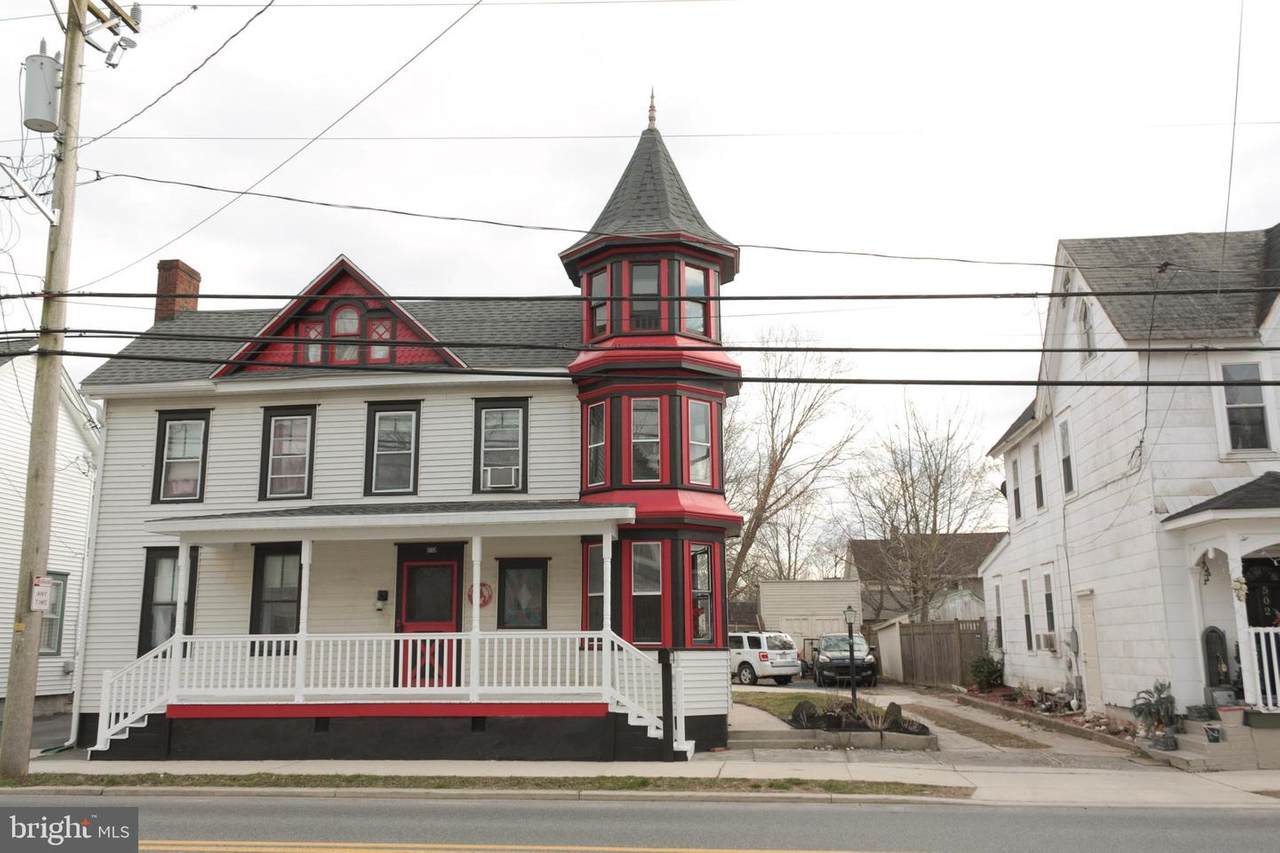 504 Front Street - Photo 1