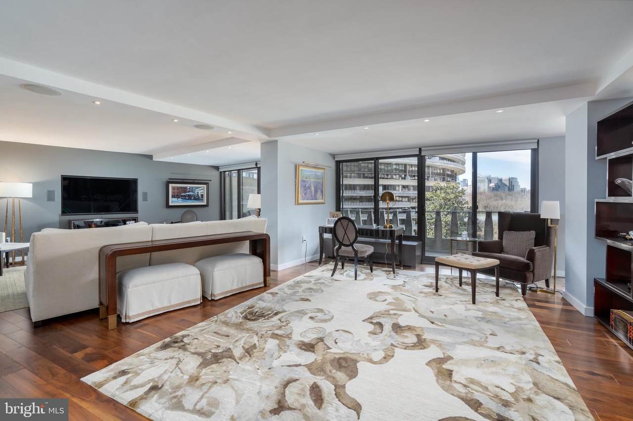 2500 Virginia Avenue - Photo 1