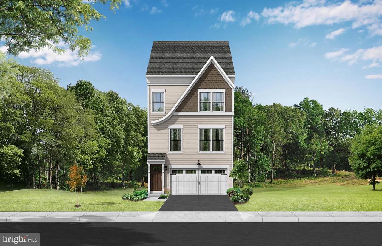242 Jessica Lyn Ave - Photo 1