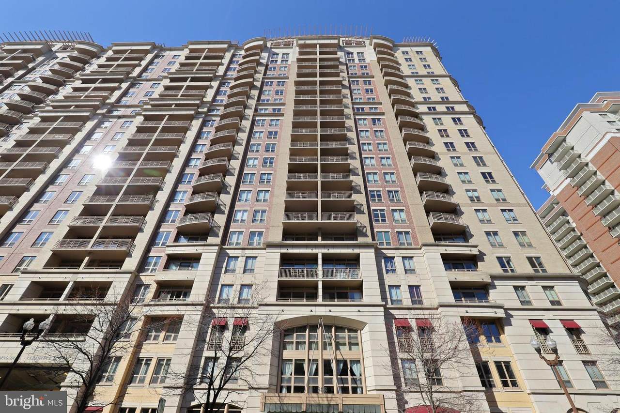 888 Quincy Street - Photo 1