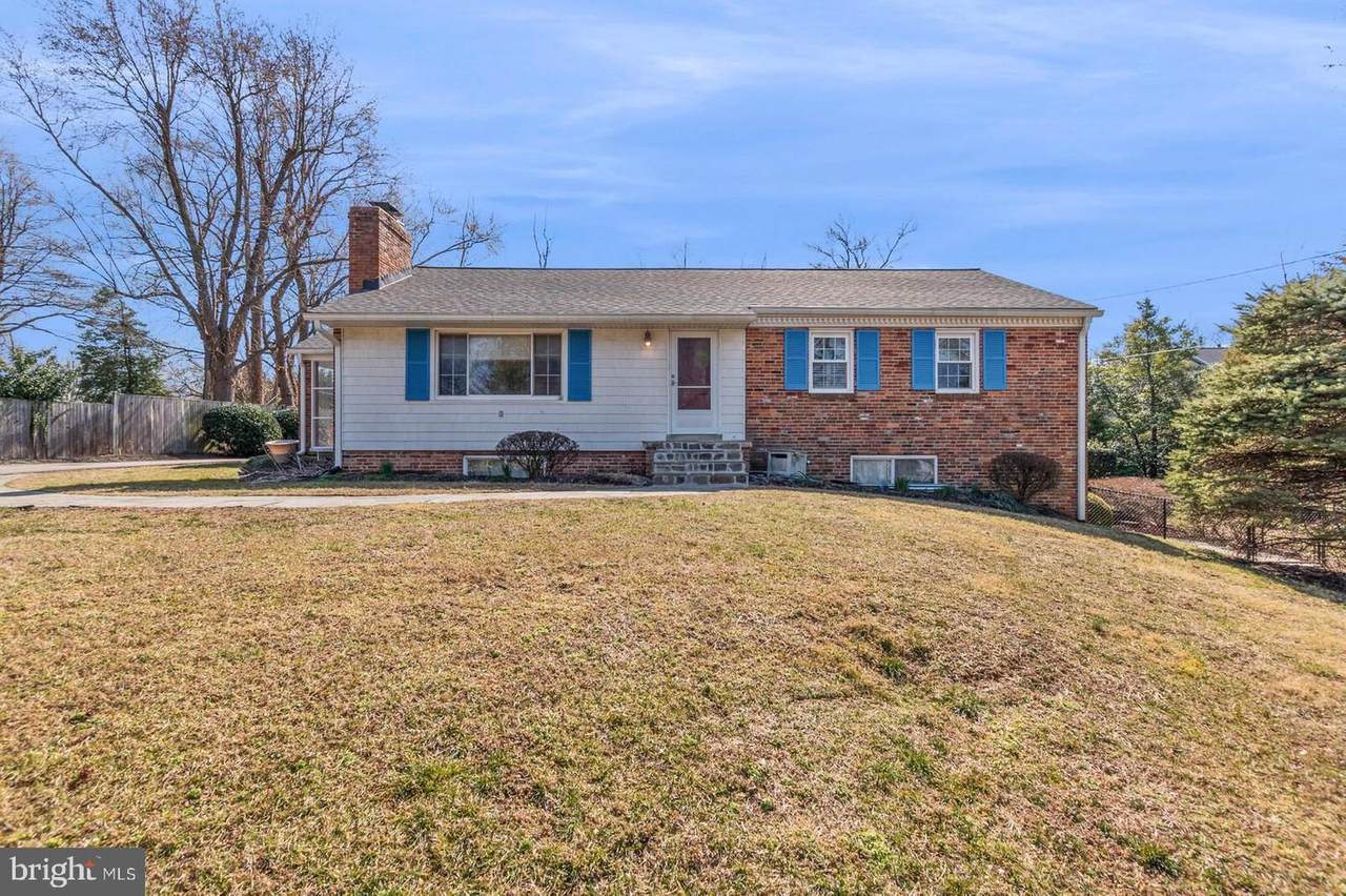 6727 Newington Road - Photo 1
