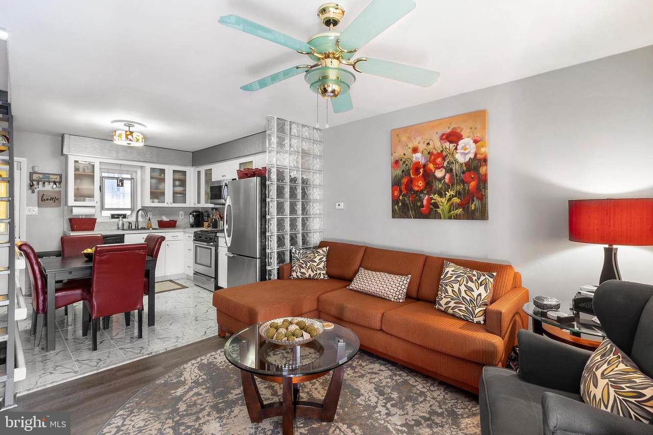 715 Hutchinson Street - Photo 1