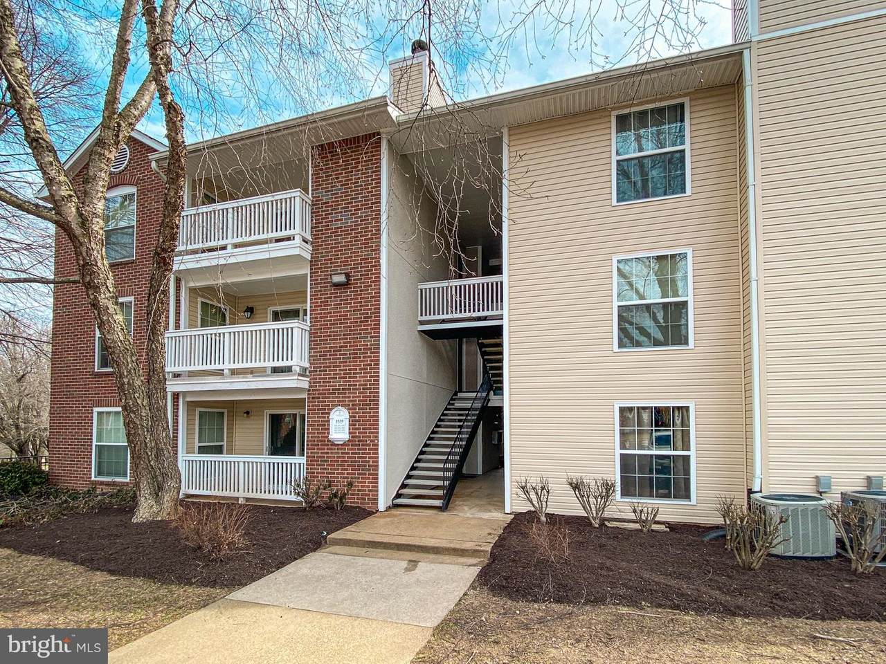 1539 Lincoln Way - Photo 1