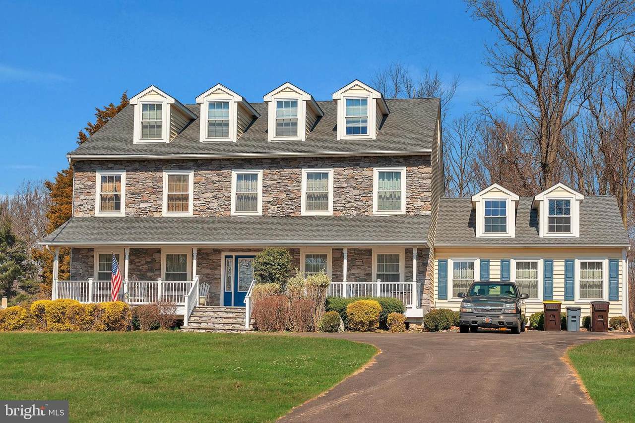 829 Bridgewater Road - Photo 1