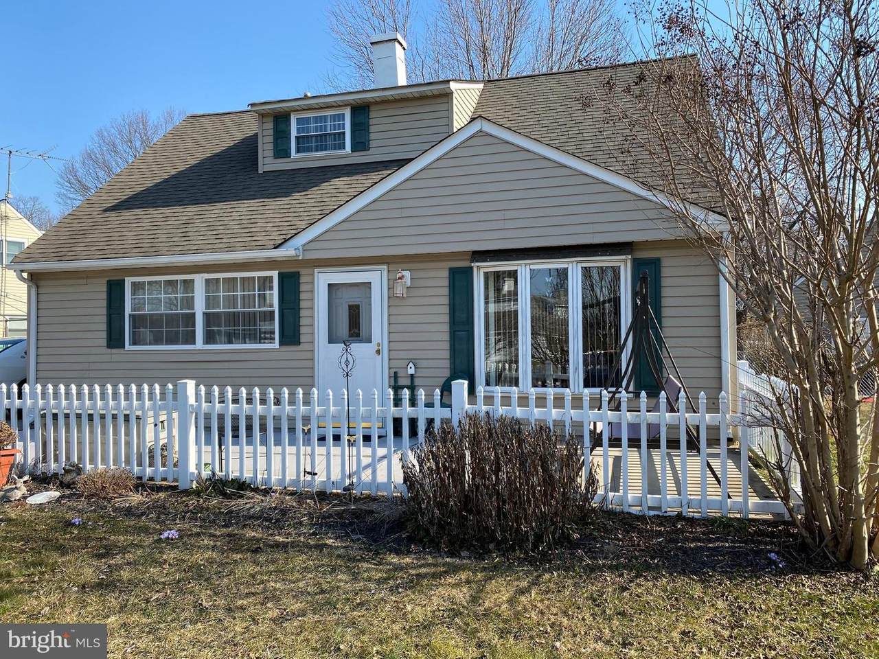 686 Carlisle Drive - Photo 1