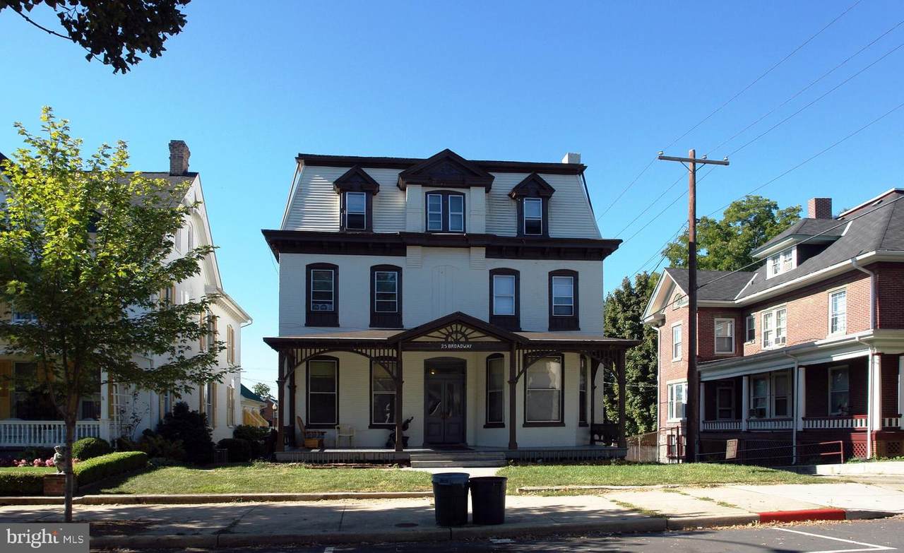 25 Broadway - Photo 1