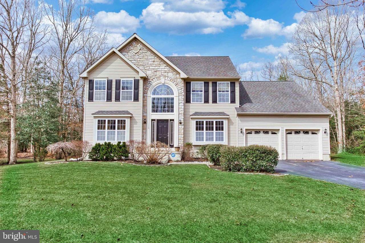 110 Deerwood Drive - Photo 1
