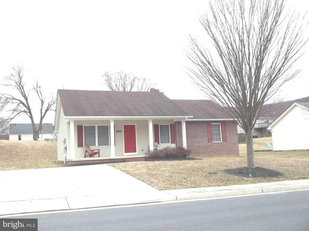 1110 Ashby - Photo 1