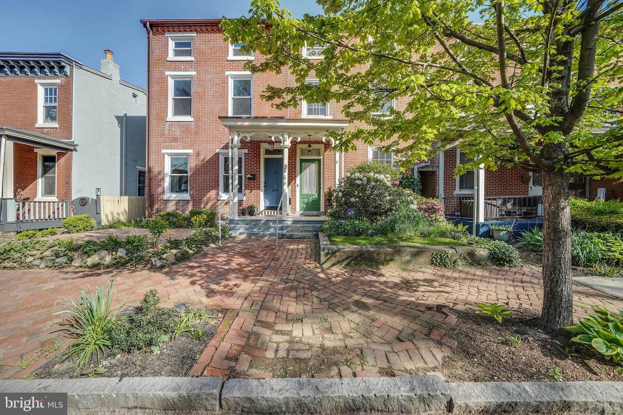 237 Barnard Street - Photo 1