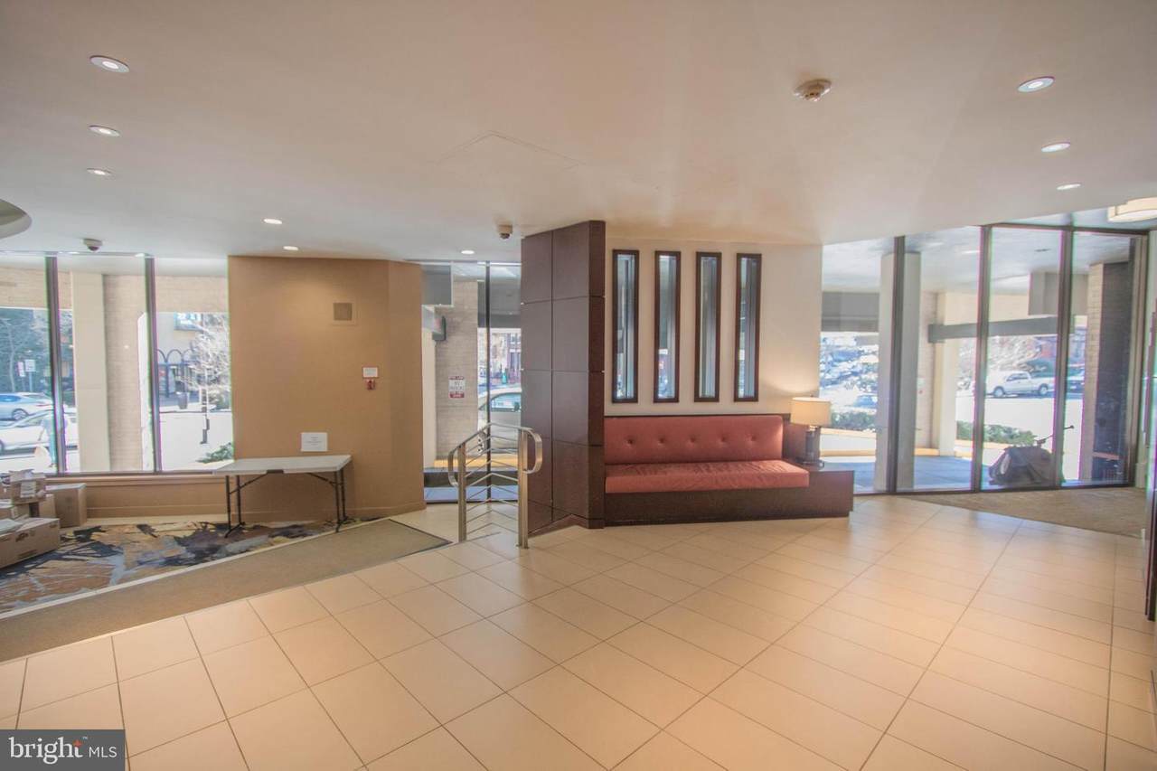 2201 L Street - Photo 1