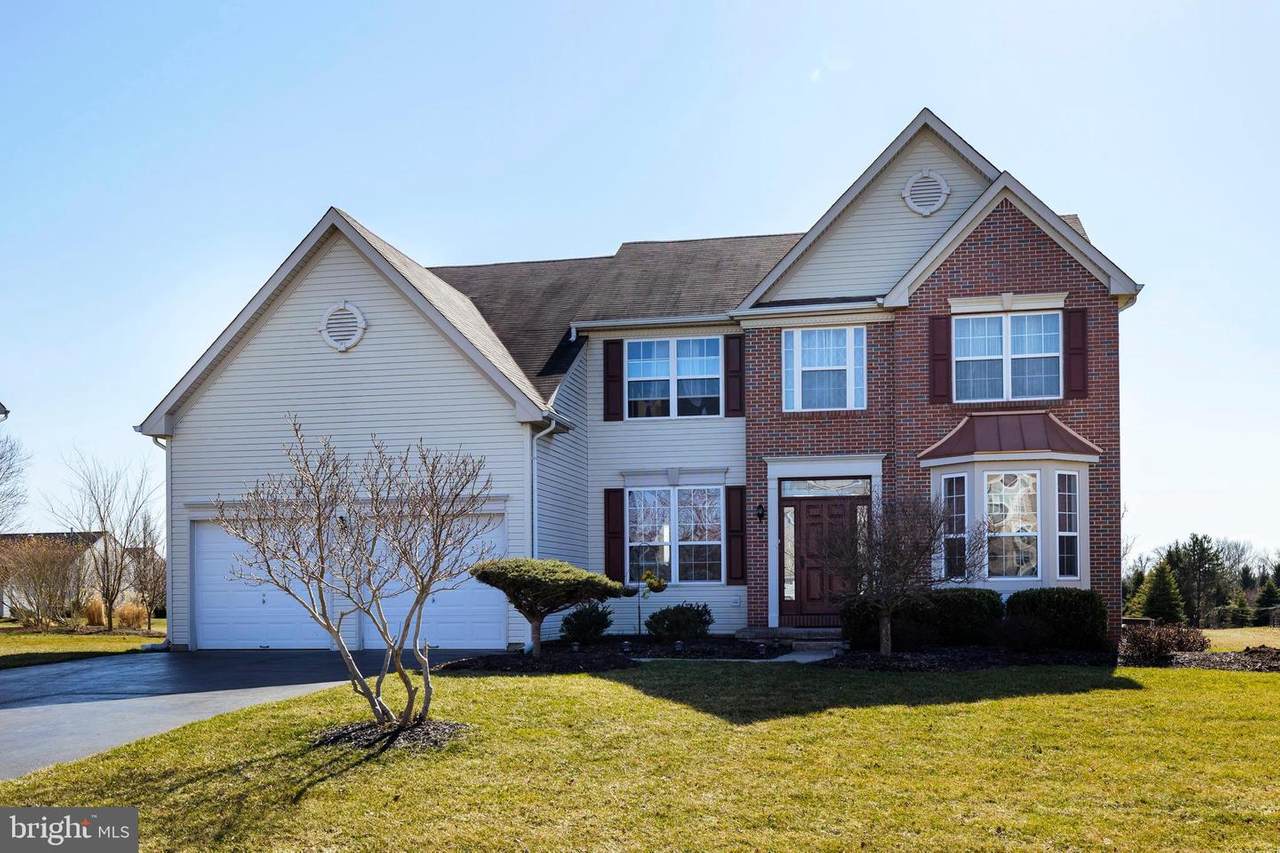 107 Fox Run Drive - Photo 1