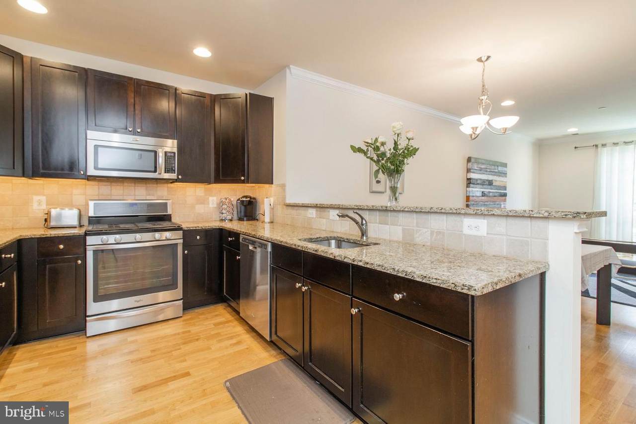 600 Commodore Court - Photo 1