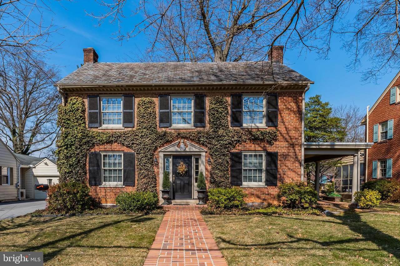 1537 Wilson Avenue - Photo 1