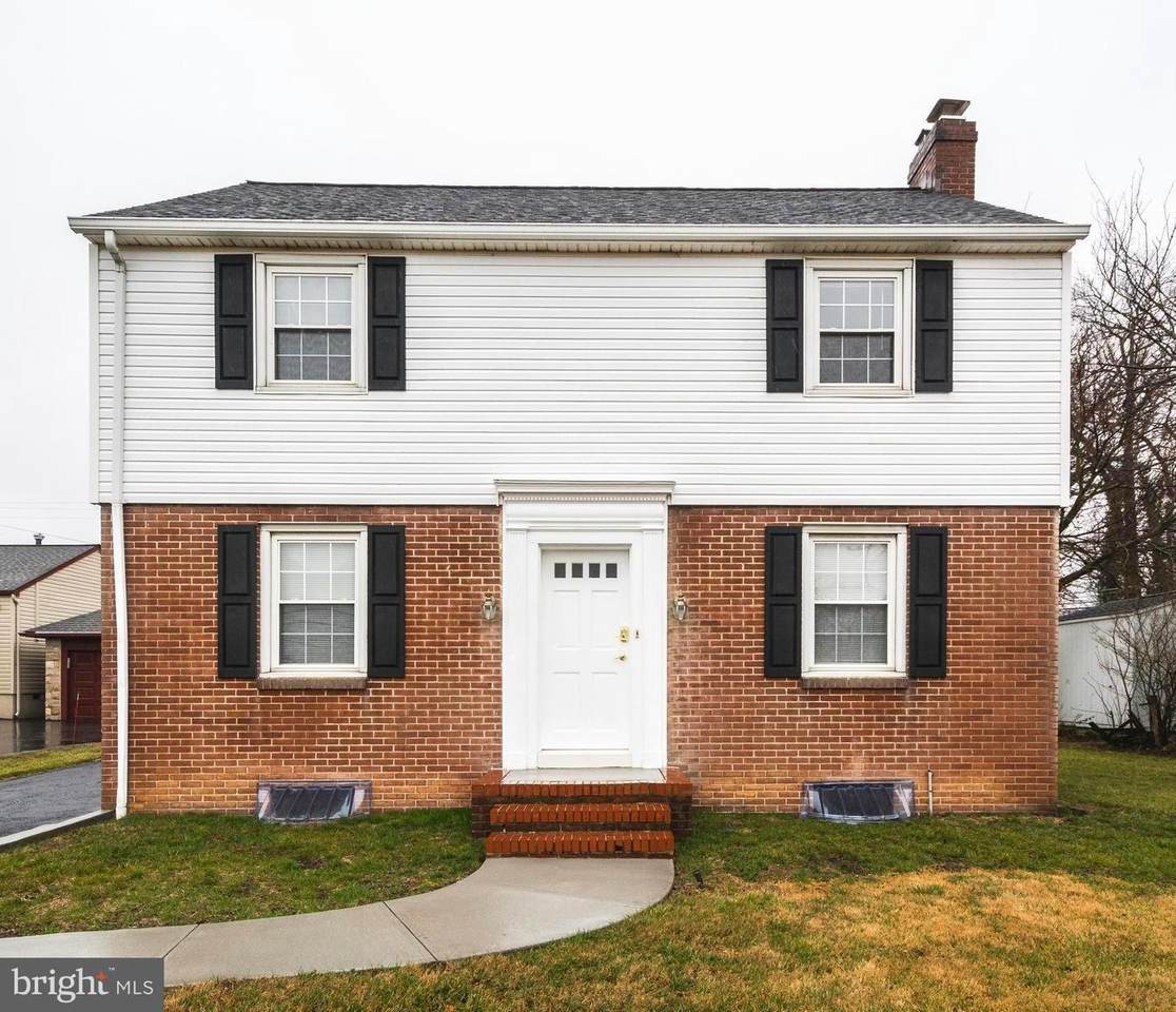 1925 York Road - Photo 1