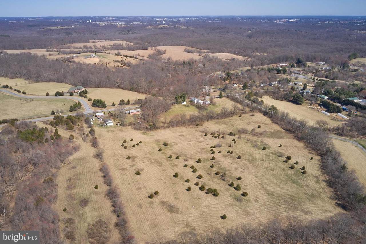16050 Barnesville Road - Photo 1