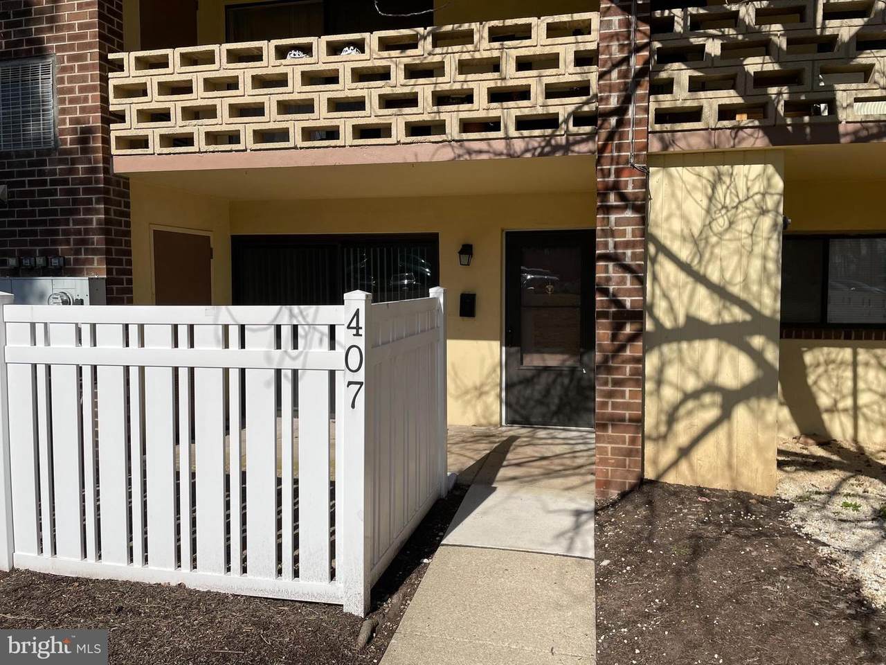 407 Stony Way - Photo 1