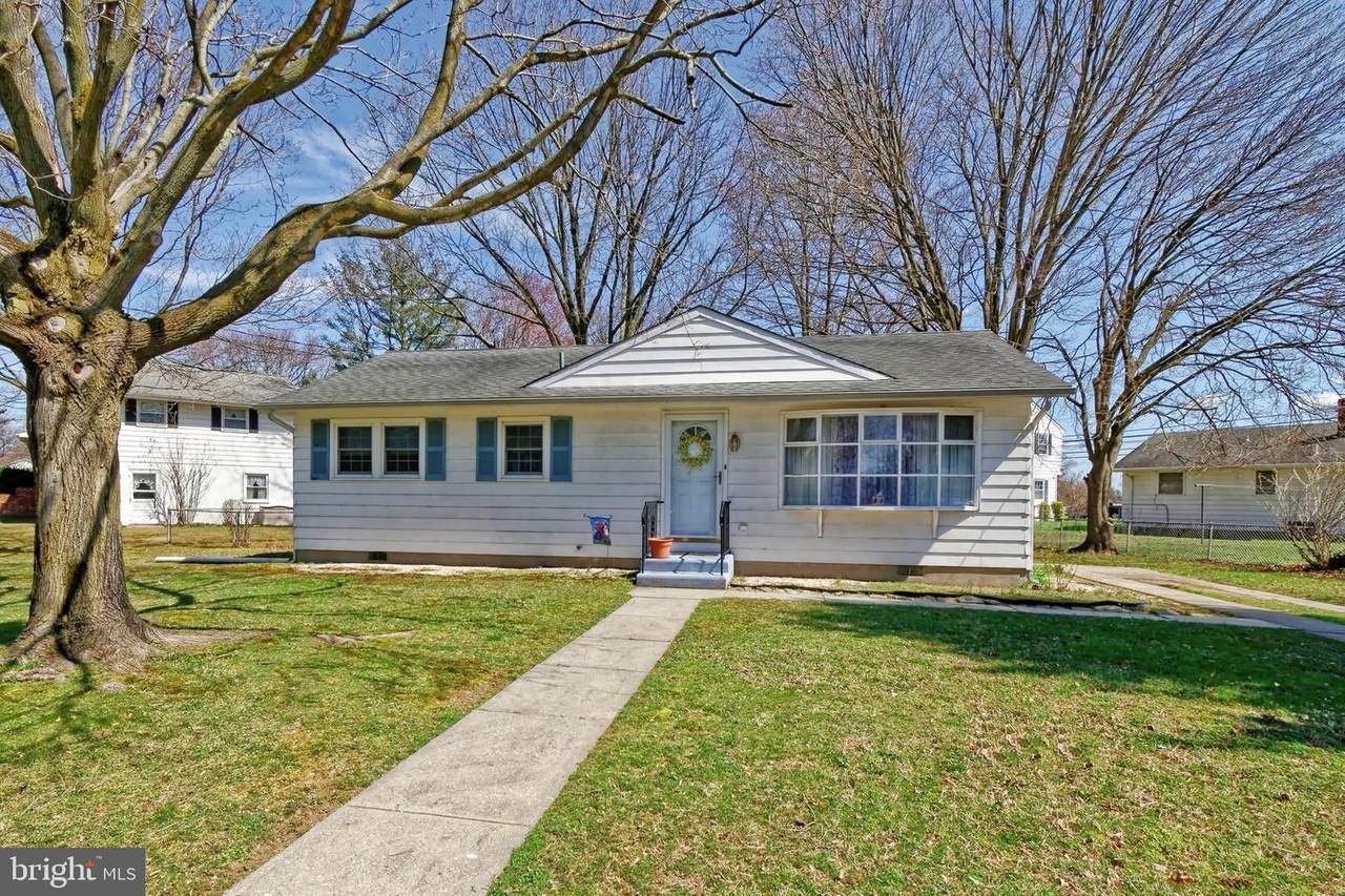 1 Delaware Drive - Photo 1