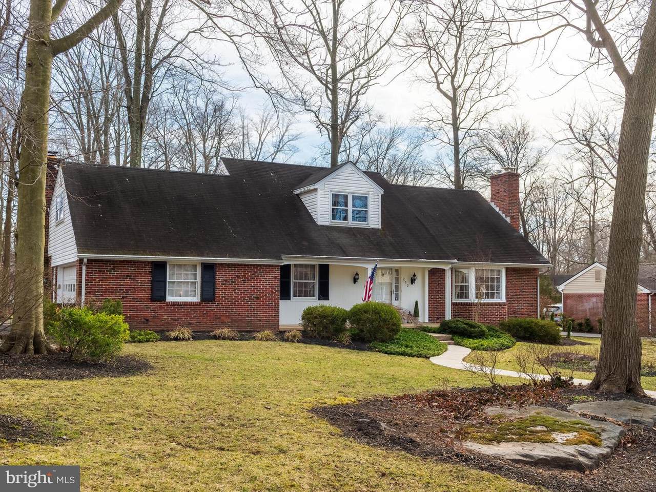212 Paddock Lane - Photo 1