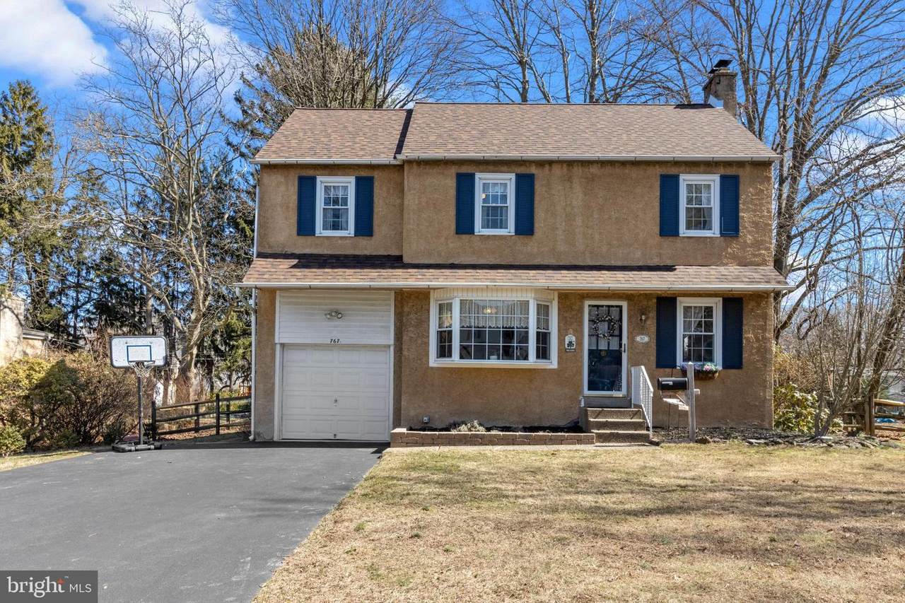 767 Redwood Drive - Photo 1