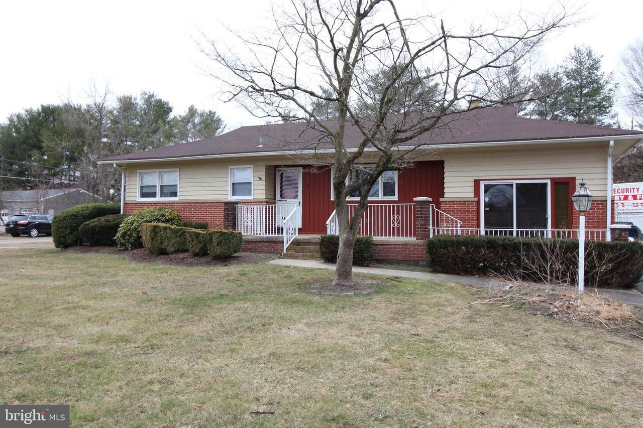 4032 Quakerbridge Road - Photo 1