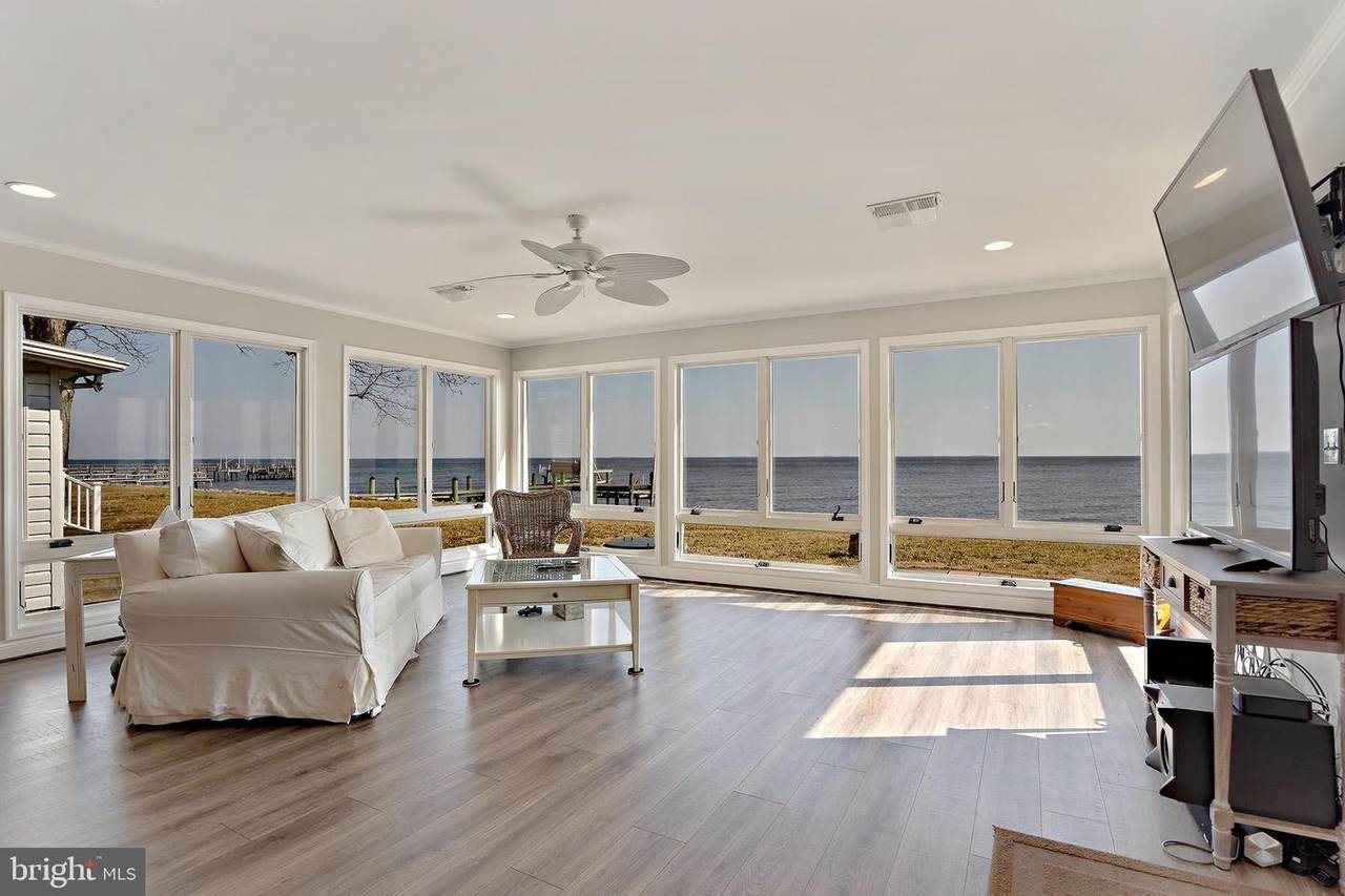 1095 Bay Front Avenue - Photo 1