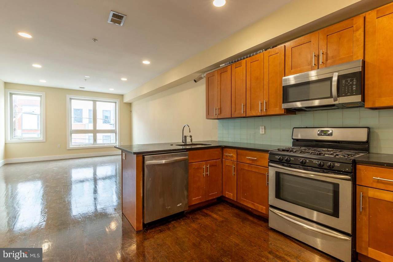 838 15TH Street - Photo 1