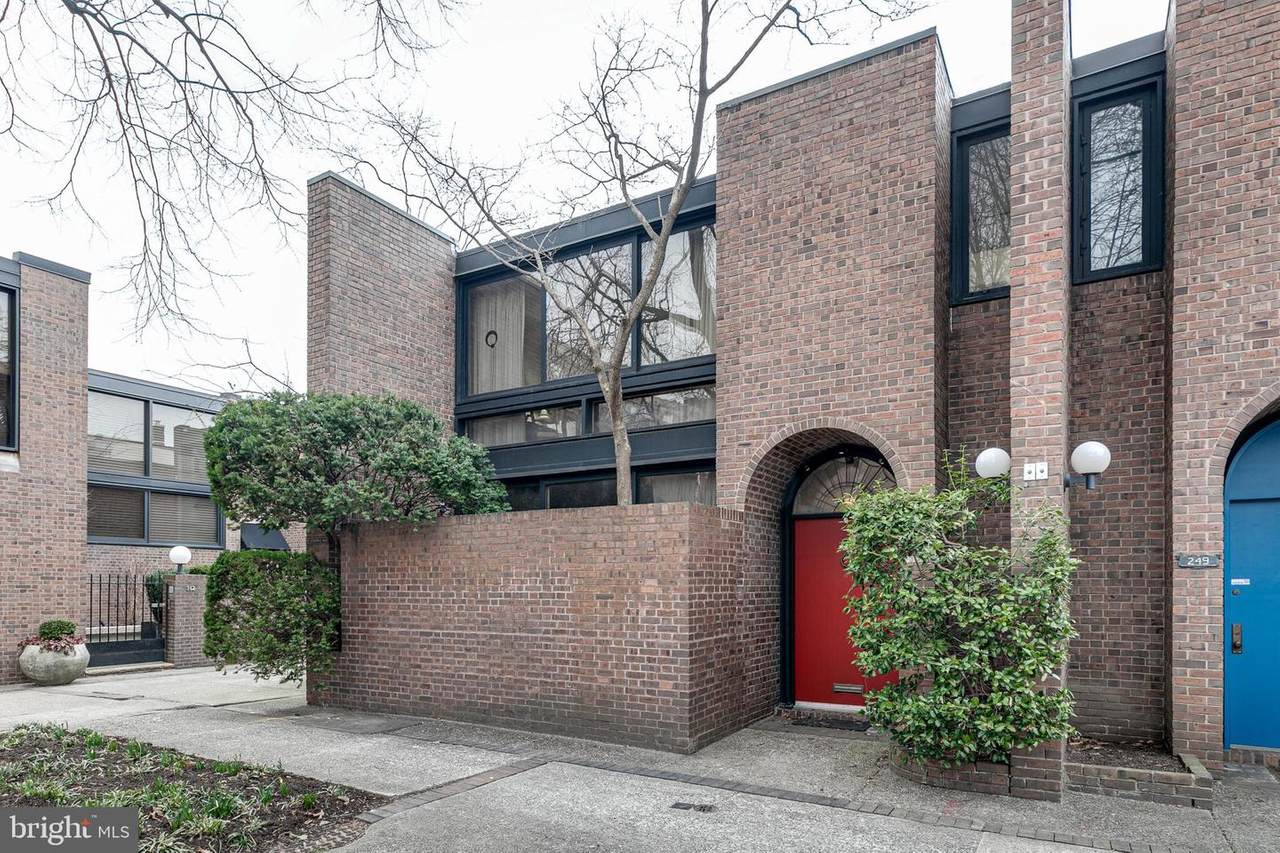 247 Saint Josephs Way - Photo 1