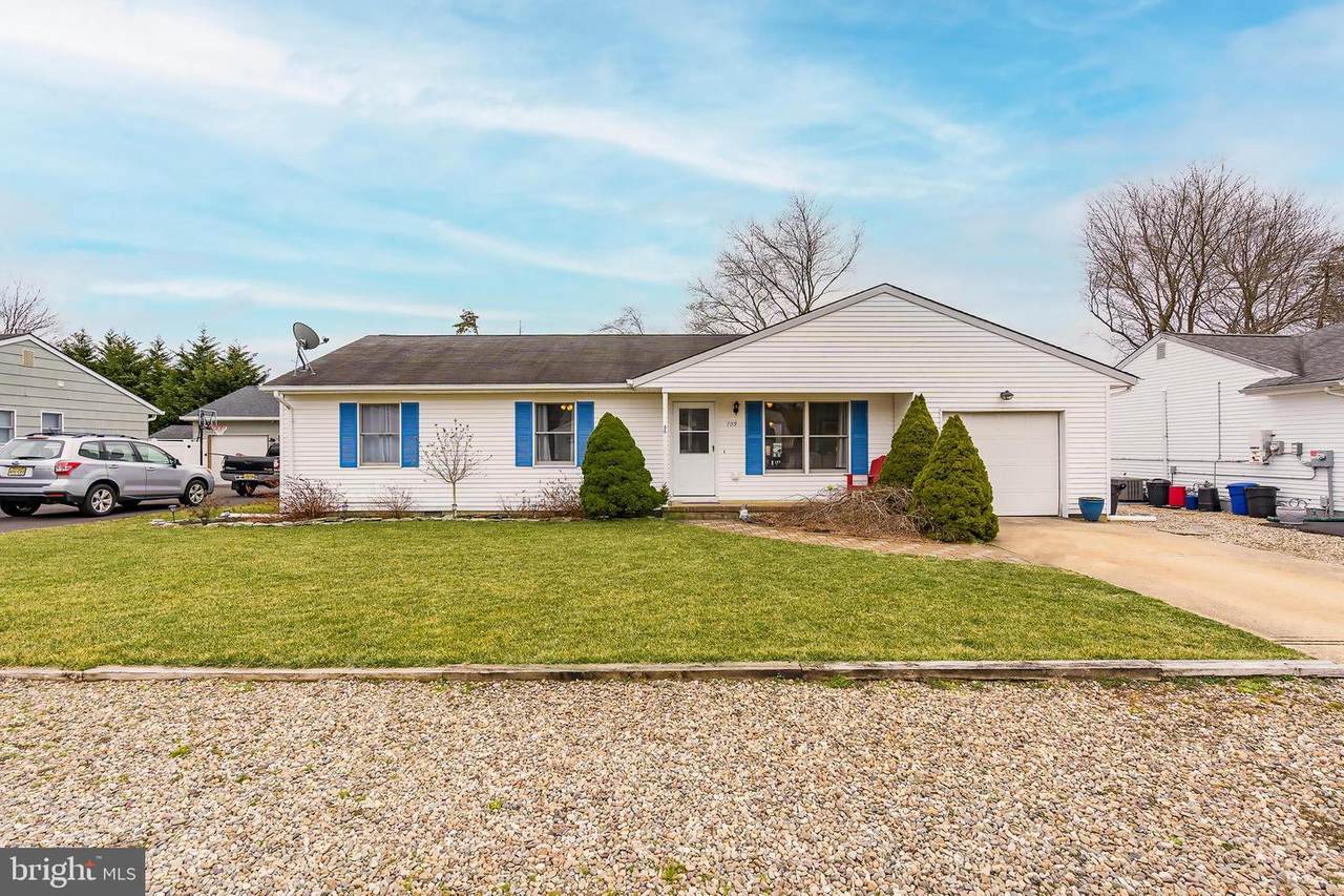 709 Hazelton Avenue - Photo 1