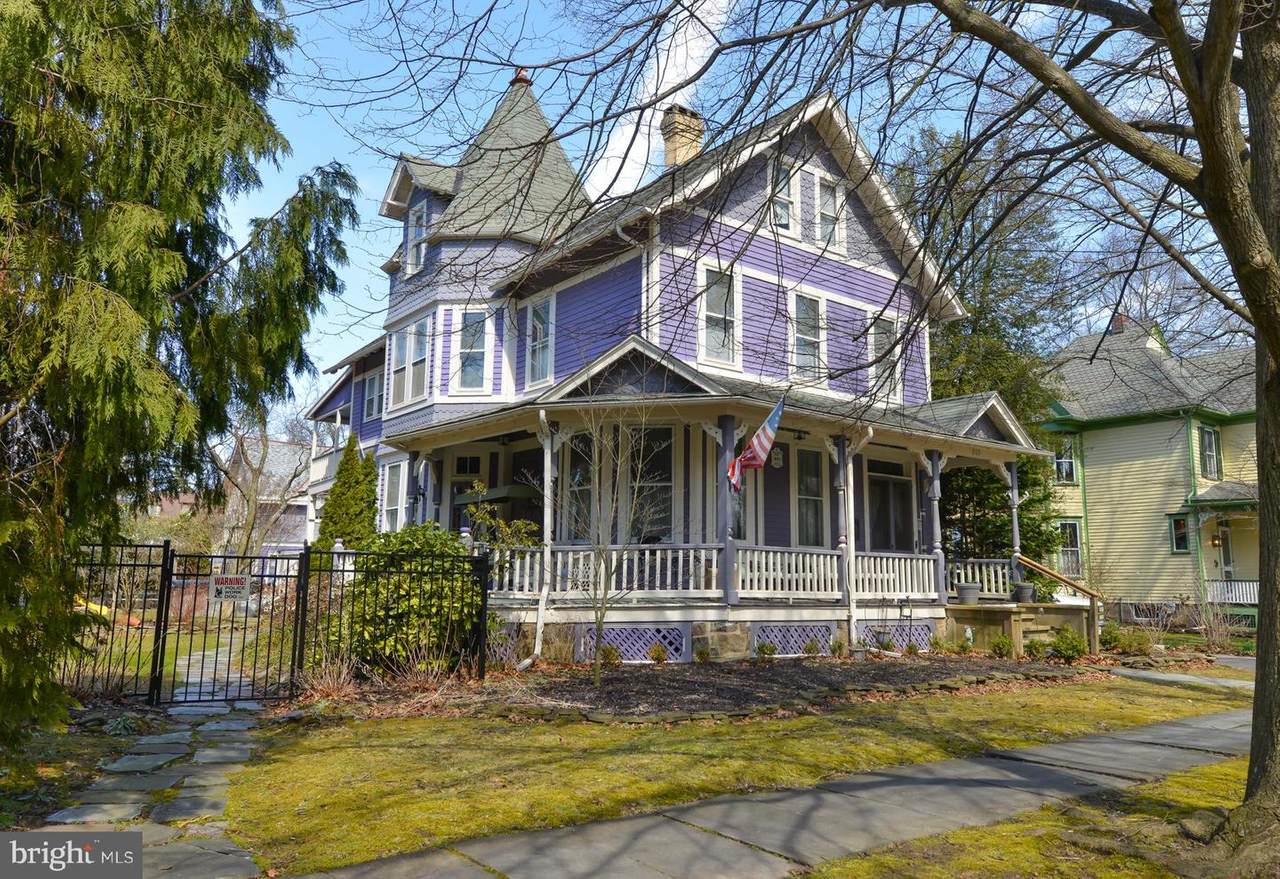 205 Willow Street - Photo 1