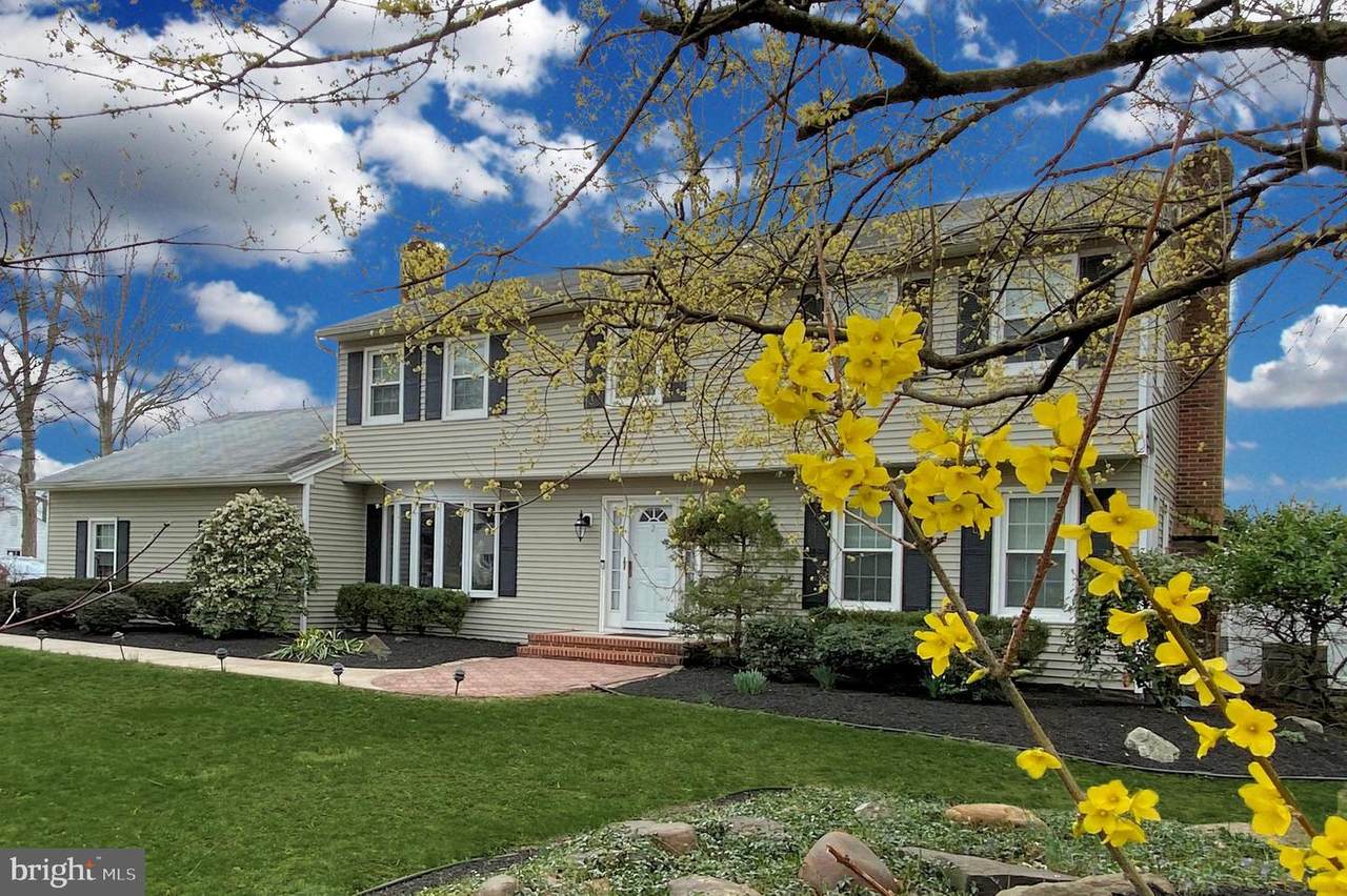 2 Sutton Lane - Photo 1