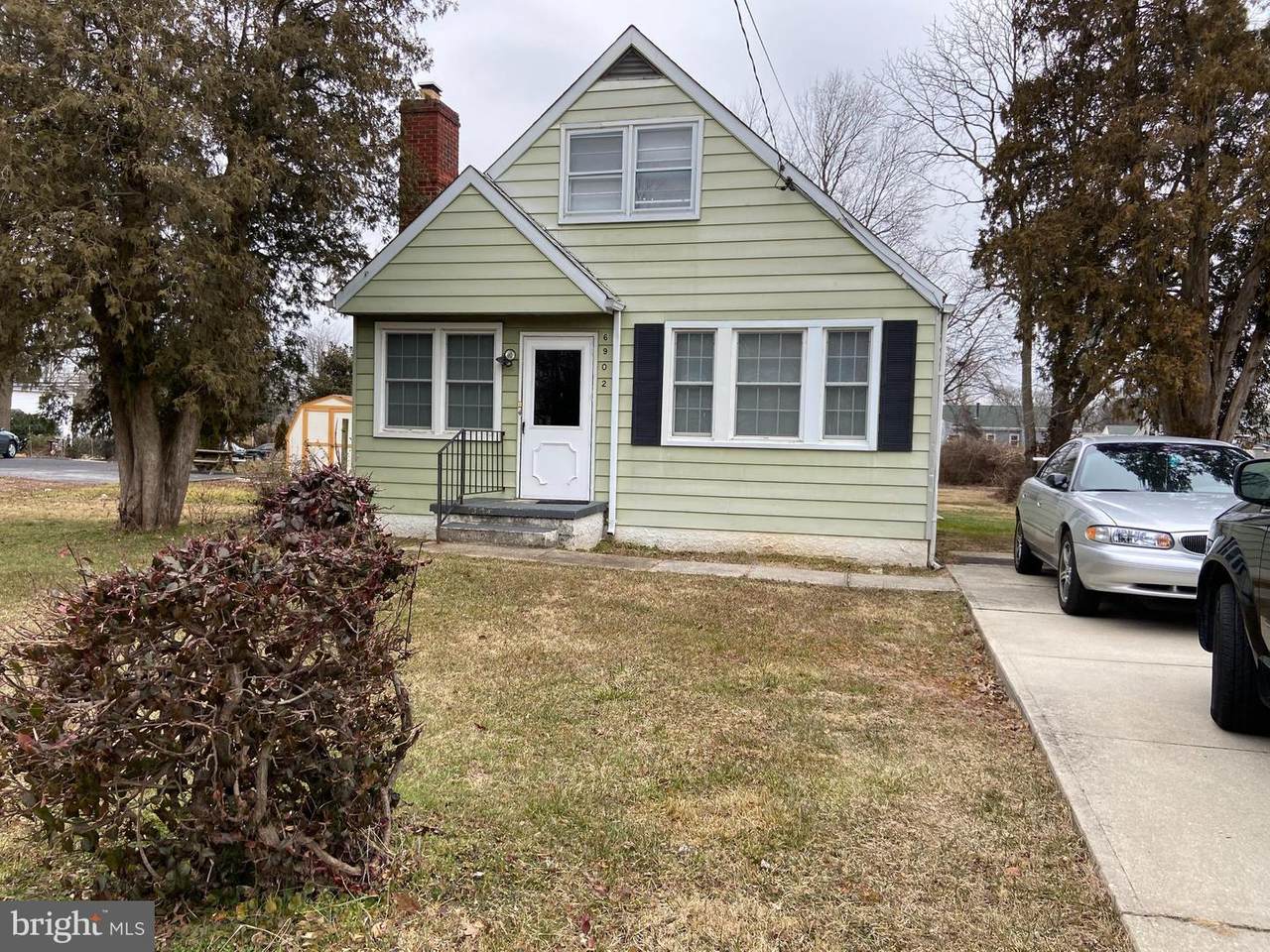 6902 Carl Avenue - Photo 1