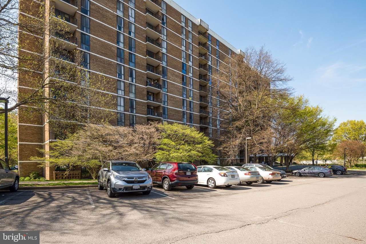 2300 Pimmit Drive - Photo 1