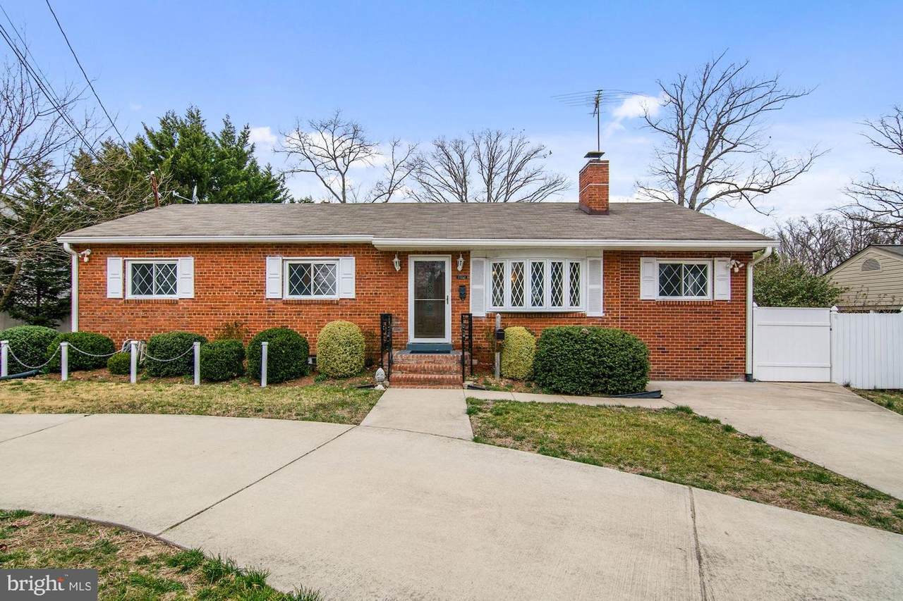 6662 Kings Highway - Photo 1