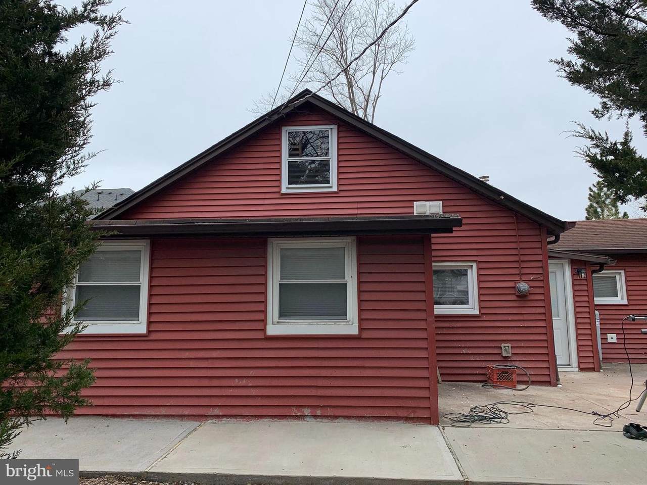 225 Seaview Avenue - Photo 1