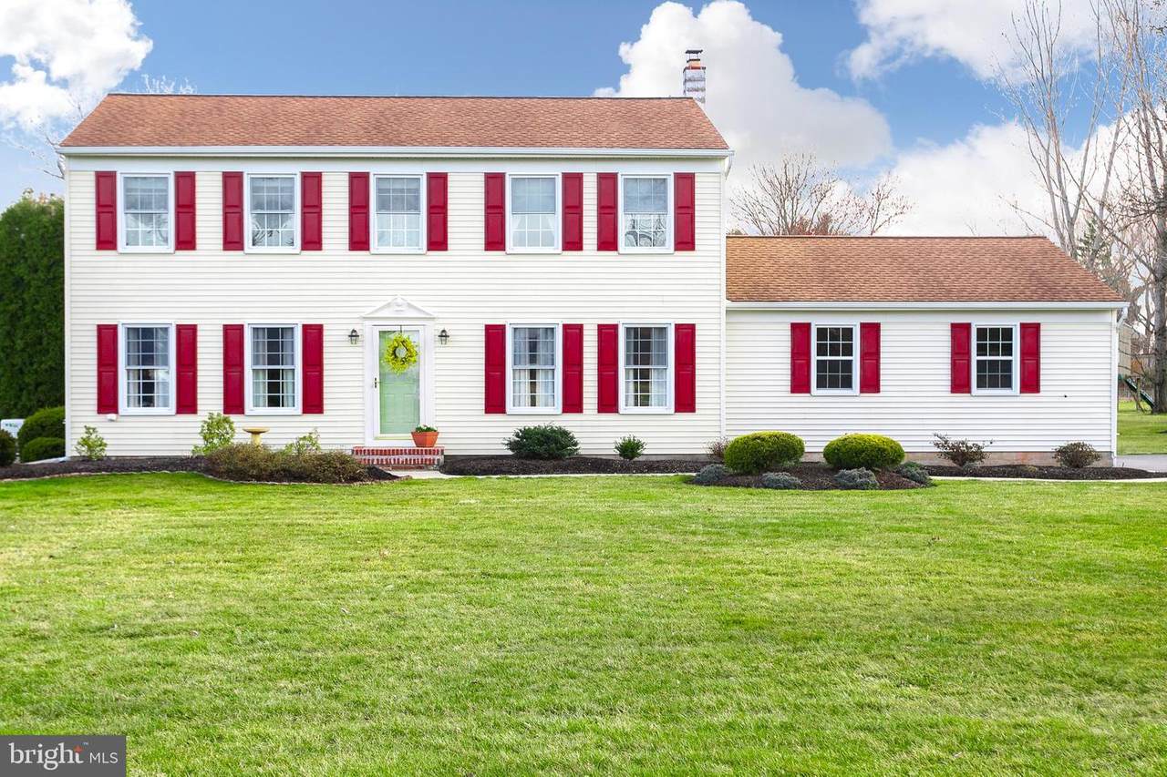 422 White Pine Road - Photo 1