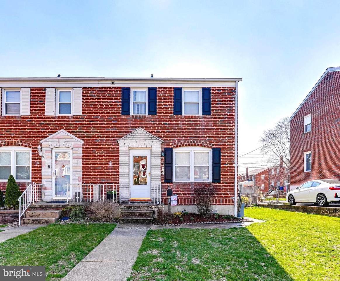 109 Lyndale Avenue - Photo 1