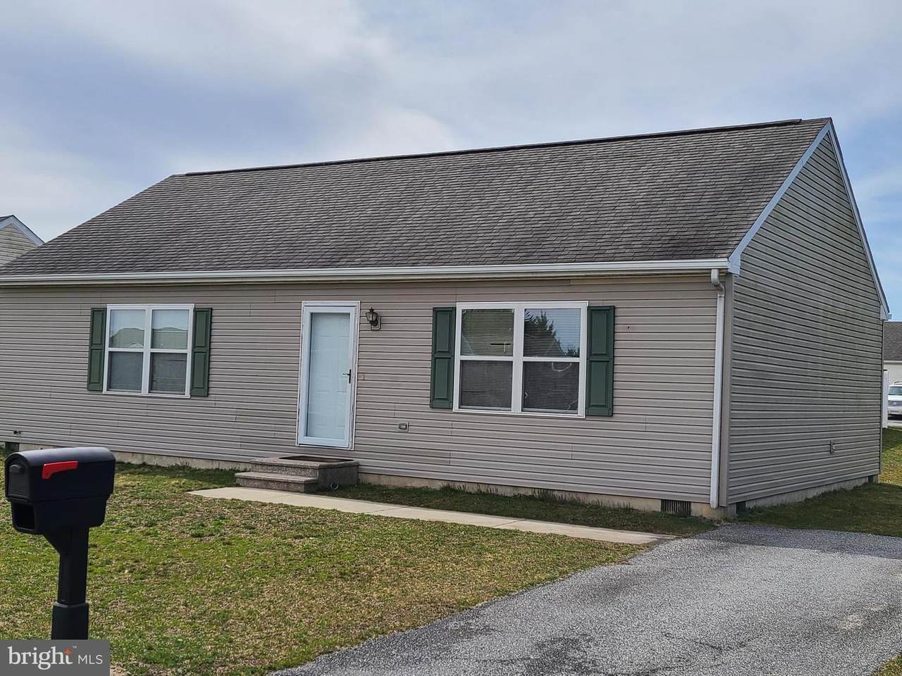 110 Mermaid Lane - Photo 1