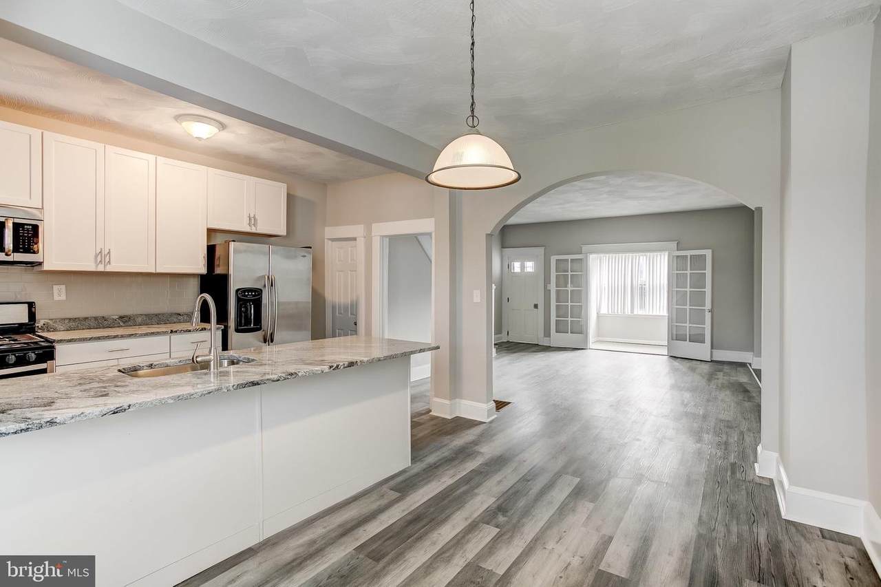 3914 Hayward Avenue - Photo 1