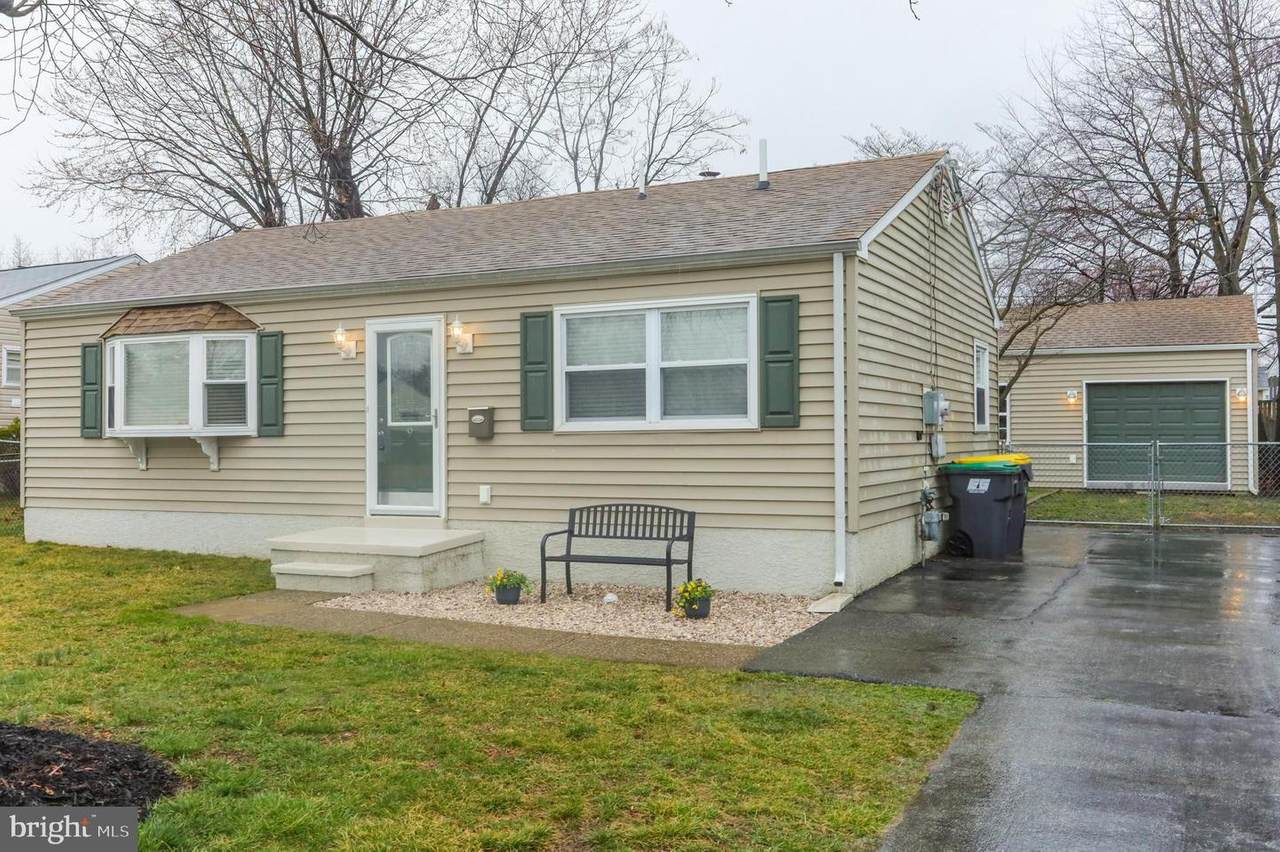 9 Gene Avenue - Photo 1