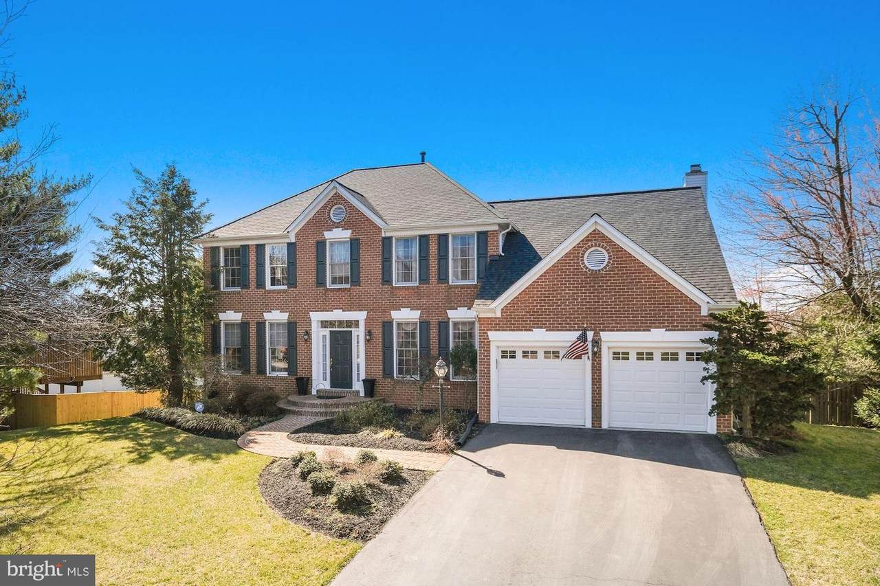5213 Hillmont Court - Photo 1