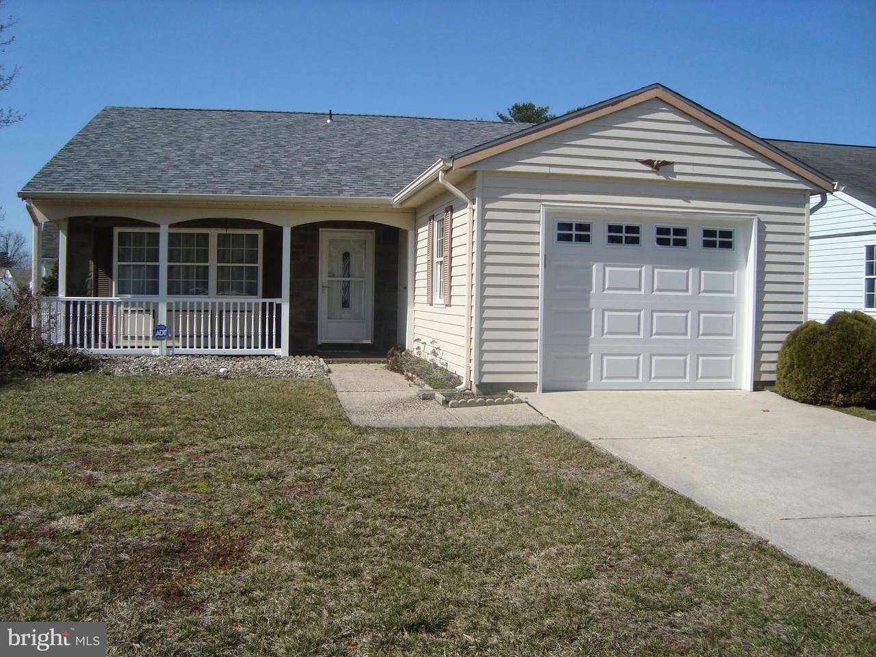 165 Dorchester Drive - Photo 1