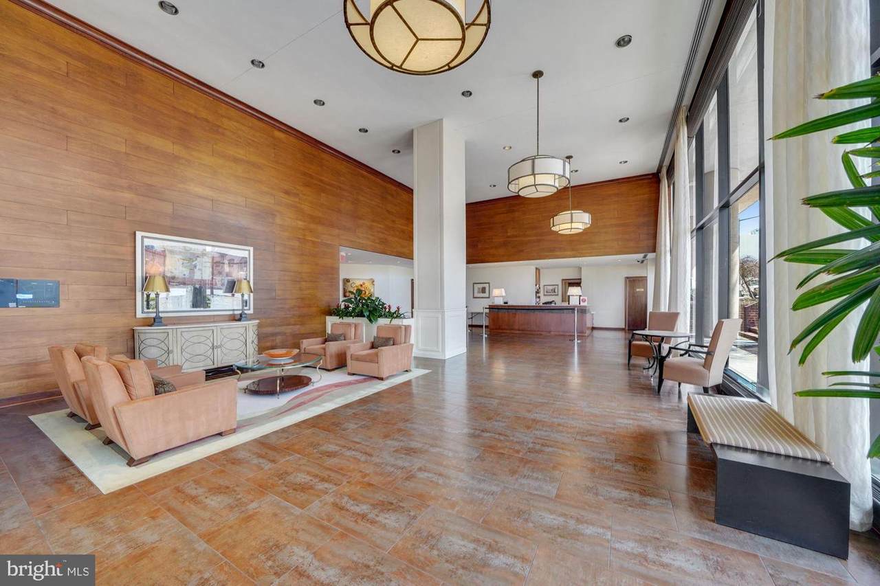 2555 Pennsylvania Avenue - Photo 1