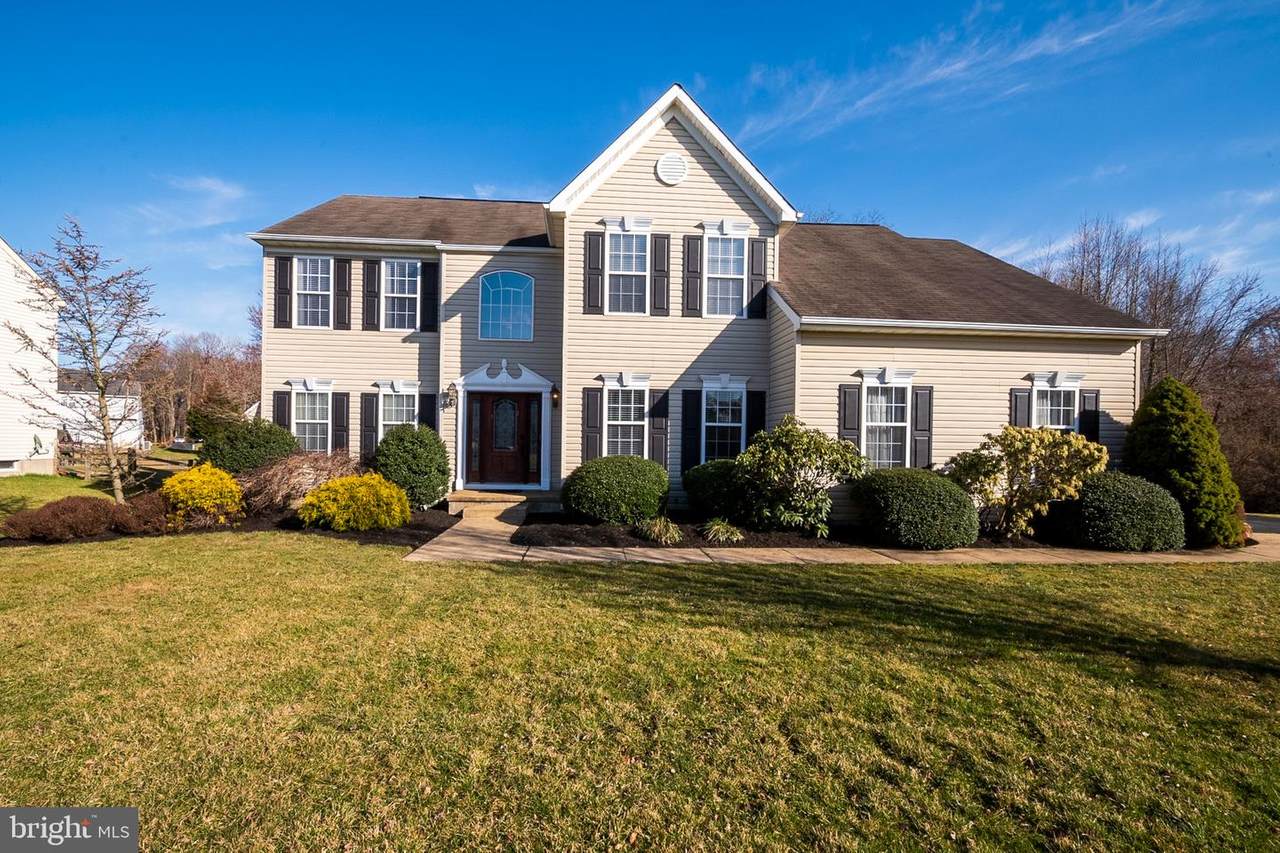 7 Whirlaway Drive - Photo 1